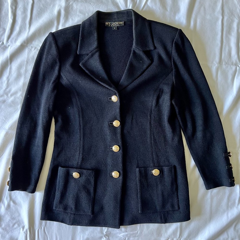 St. John Basics 2 Piece Set Size 10